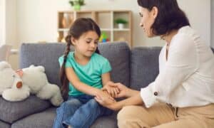 Cómo decirle a mi hijo que tiene que ir al psicólogo
